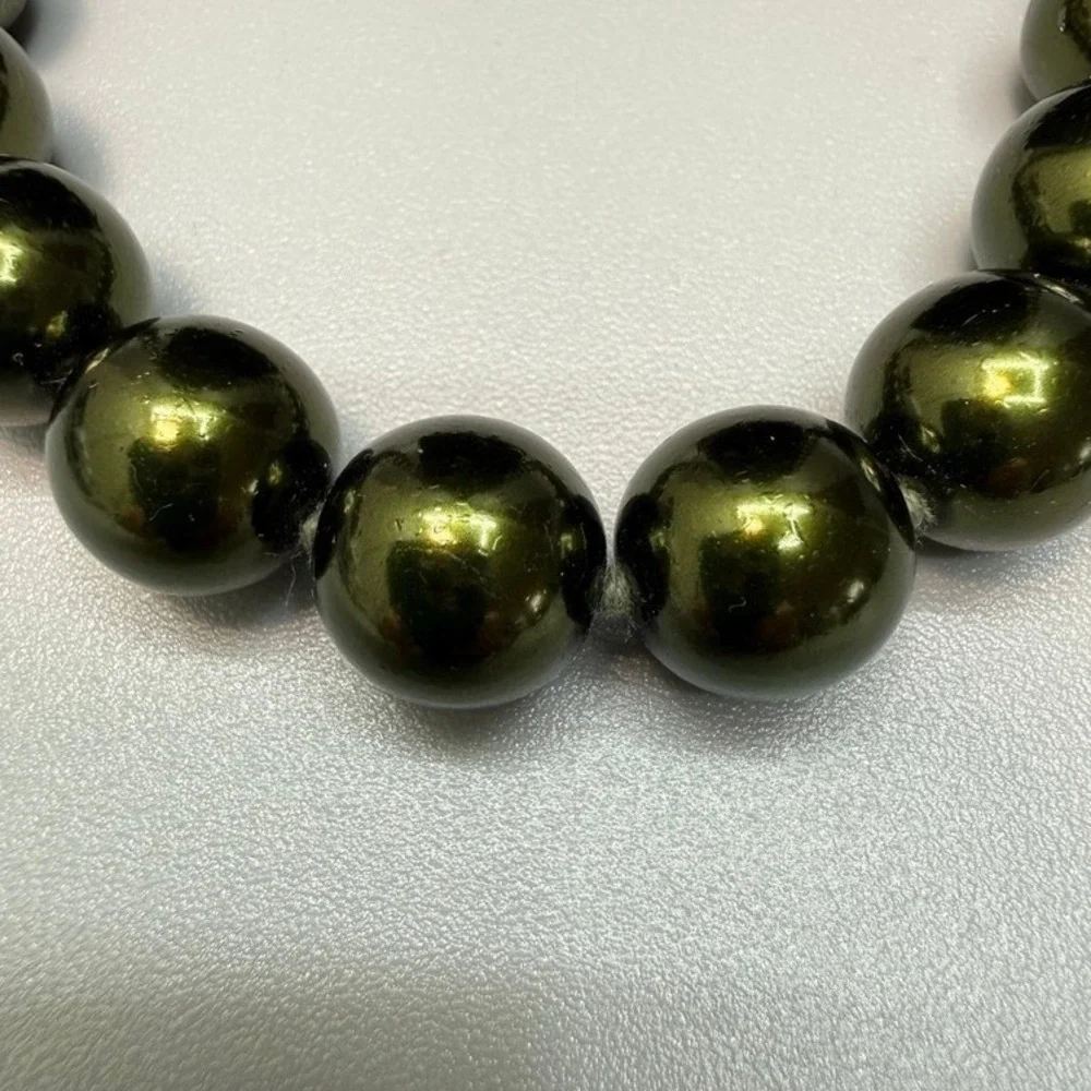 Vintage Joan Rivers Dark Green Faux Pearl Necklace 39